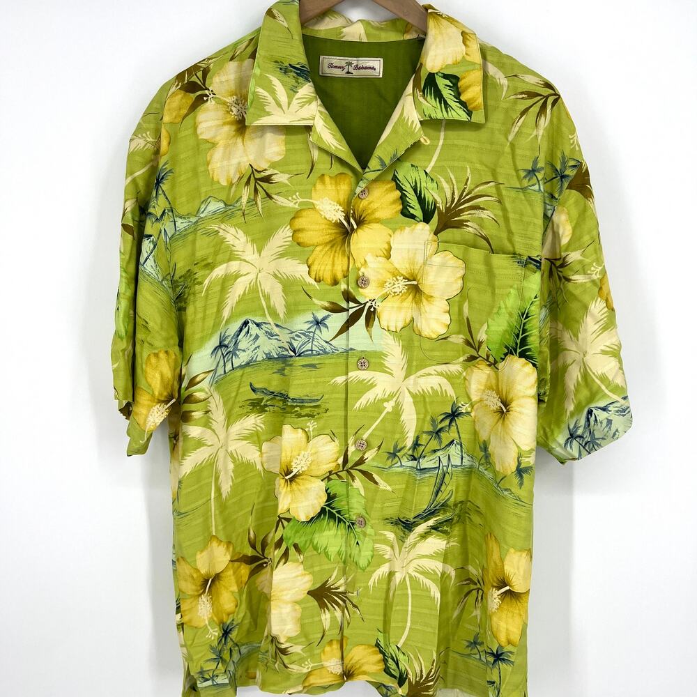 Tommy Bahama 100% Silk Green Yellow Floral Hawaiian Shirt Size M